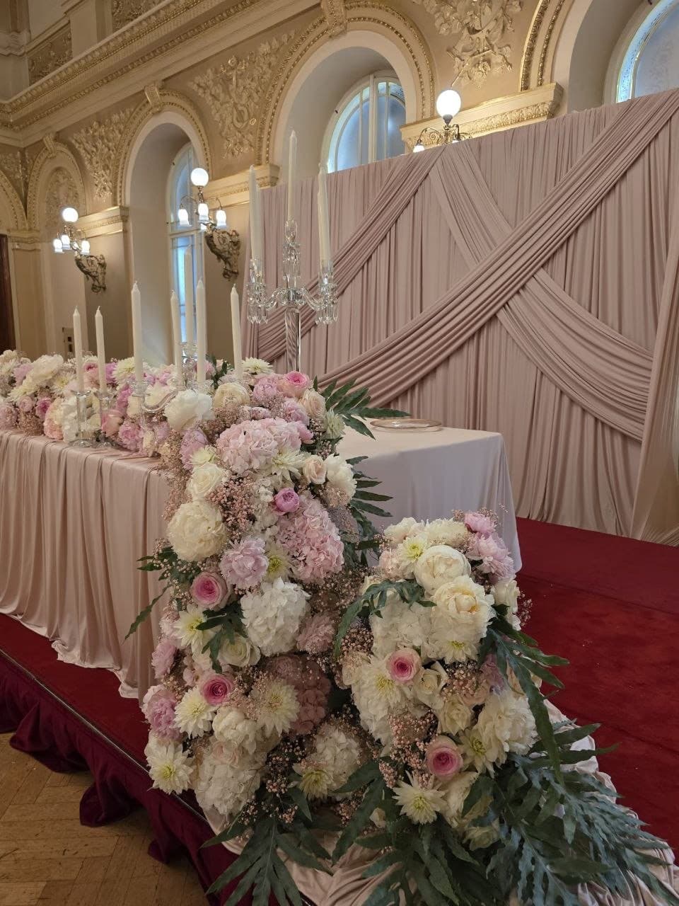 Wedding floral arrangement 1
