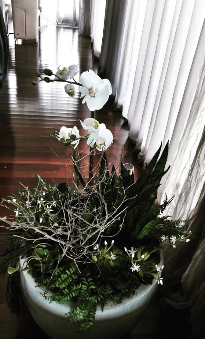 Interior floral arrangement 2